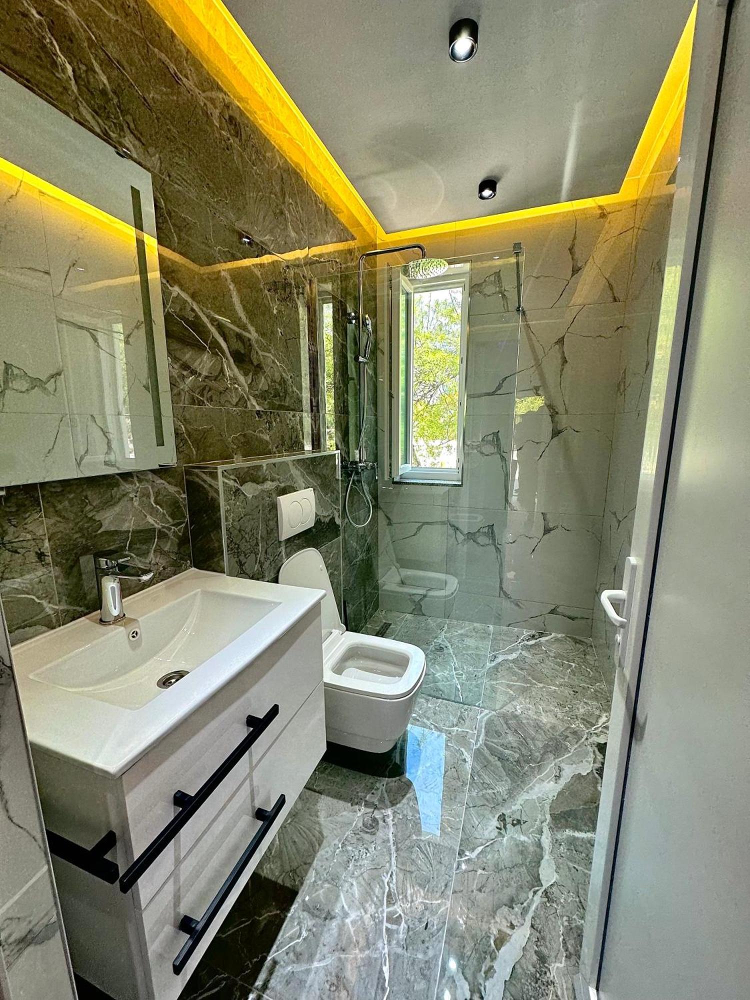 Breezy Hotel Valbone Ngoại thất bức ảnh