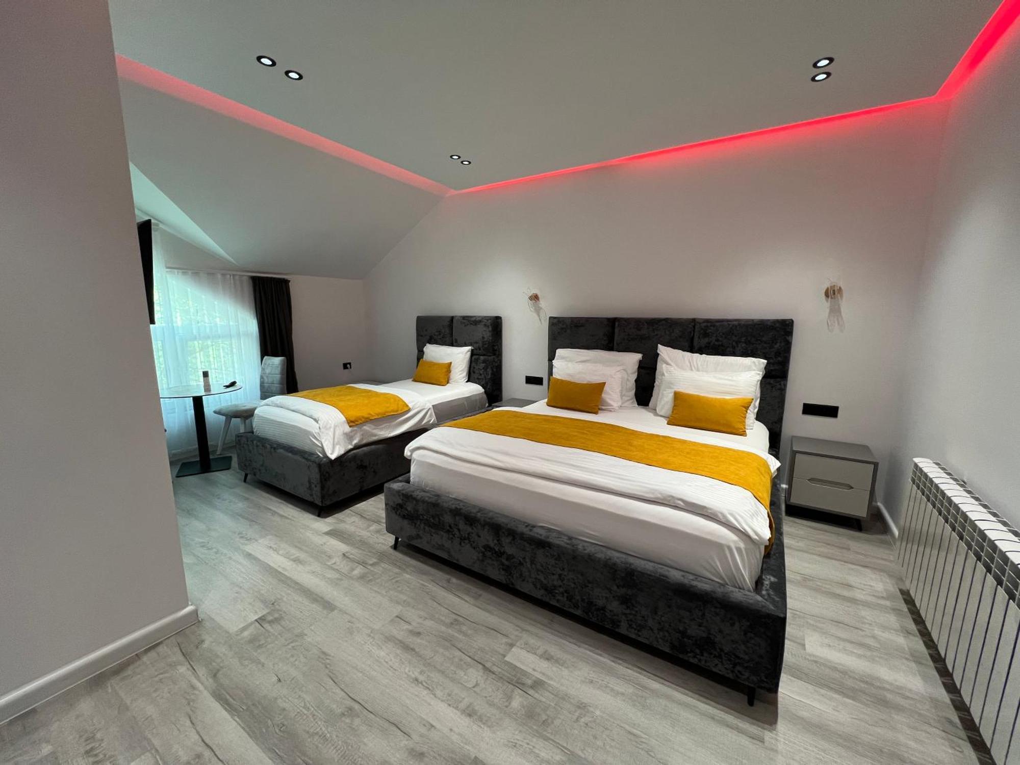 Breezy Hotel Valbone Ngoại thất bức ảnh
