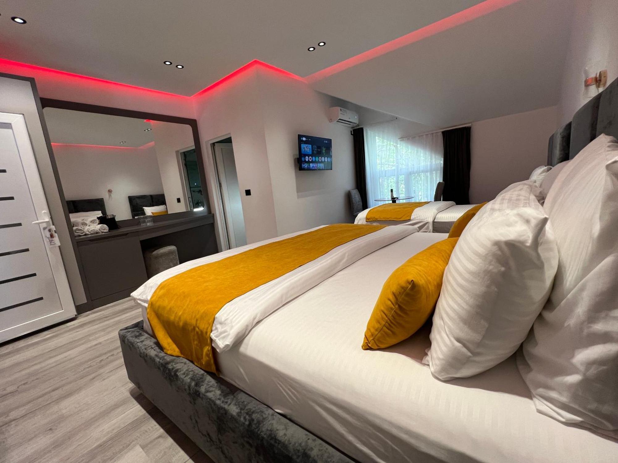 Breezy Hotel Valbone Ngoại thất bức ảnh