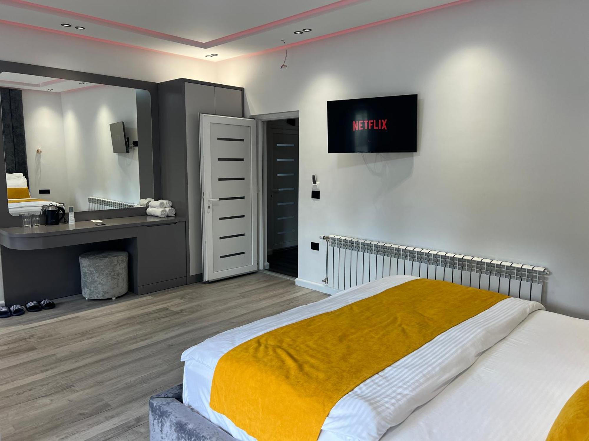 Breezy Hotel Valbone Ngoại thất bức ảnh